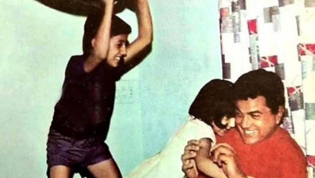 Sunny Deol shared a throwback picture on Thursday.
