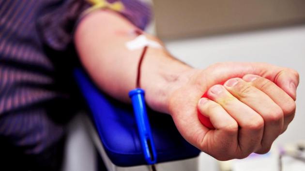 The hand of a blood donor squeezing a medical rubber ball (Getty Images/iStockphoto) The hand of a blood donor squeezing a medical rubber ball (Getty Images/iStockphoto)
