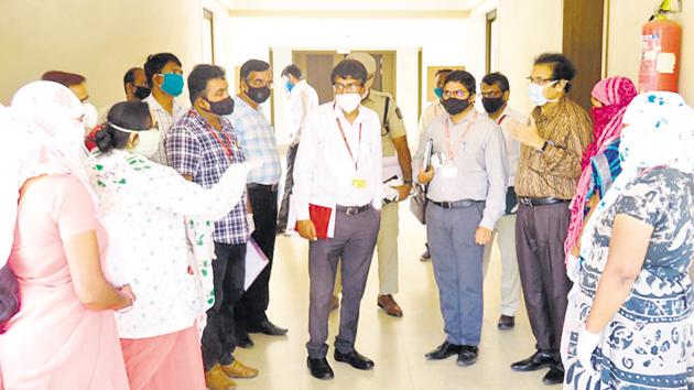An inter-ministerial central team which is on tour in the Pune district to asses the Covid-19 (coronavirus) situation visited Baramati on Thursday. (HT PHOTO) An inter-ministerial central team which is on tour in the Pune district to asses the Covid-19 (coronavirus) situation visited Baramati on Thursday. (HT PHOTO)