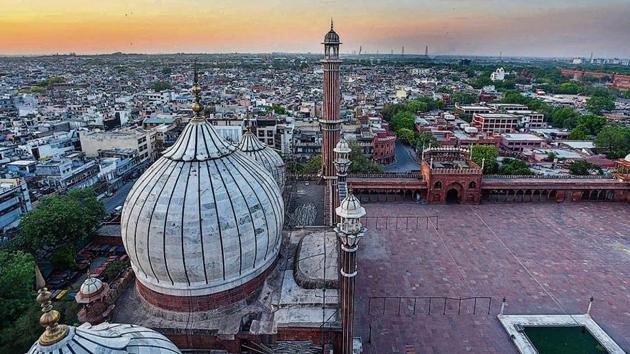 An aerial view of Jama Masjid. Certain parts of the old Delhi neighbourhood have been declared containment zones. (Biplov Bhuyan/HT PHOTO) An aerial view of Jama Masjid. Certain parts of the old Delhi neighbourhood have been declared containment zones. (Biplov Bhuyan/HT PHOTO)
