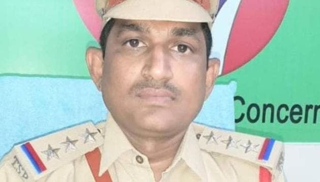 Inspector BL Laxminarayana Reddy in Kukatpally, Hyderabad, paid for the surgery of a man from Himachal Pradesh and got a note of thanks from the hill state’s chief minister and governor for his deed. (HT Photo) Inspector BL Laxminarayana Reddy in Kukatpally, Hyderabad, paid for the surgery of a man from Himachal Pradesh and got a note of thanks from the hill state’s chief minister and governor for his deed. (HT Photo)