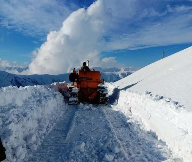 Essentials dispatched to snow-covered Gurez Valley in Kashmir ...