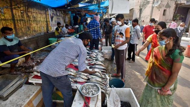 111 new cases of coronavirus were reported in Delhi on Saturday, as per the health bulletin released by the government (HT Photo/Sanjeev Verma) 111 new cases of coronavirus were reported in Delhi on Saturday, as per the health bulletin released by the government (HT Photo/Sanjeev Verma)