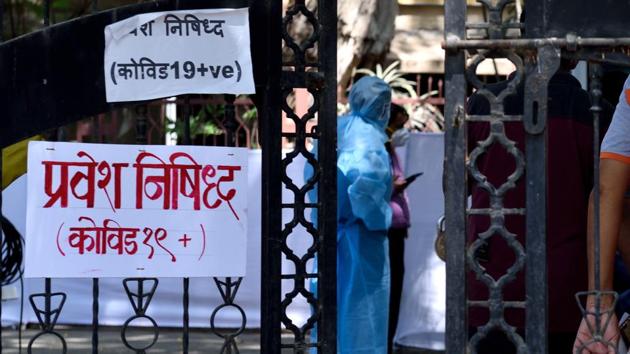 Of Maharashtra’s total 6,817 coronavirus cases, 4,447 come from Mumbai while 961 cases are from Pune. (Satish Bate/HT Photo) Of Maharashtra’s total 6,817 coronavirus cases, 4,447 come from Mumbai while 961 cases are from Pune. (Satish Bate/HT Photo)