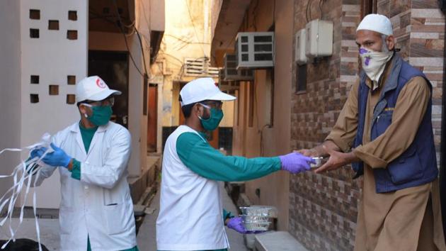 Mohali’s rapid response teams are to take samples from hotspots, slums and brick-kilns, and pregnant women must be tested even if asymptomatic, the DC has said. (HT file photo) Mohali’s rapid response teams are to take samples from hotspots, slums and brick-kilns, and pregnant women must be tested even if asymptomatic, the DC has said. (HT file photo)