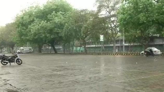 Light rain in New Delhi’s Janpath area. (ANI Photo) Light rain in New Delhi’s Janpath area. (ANI Photo)
