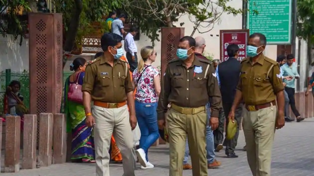 A 52-year-old Mumbai police constable who contracted the coronavirus disease died on Sunday (PTI) A 52-year-old Mumbai police constable who contracted the coronavirus disease died on Sunday (PTI)