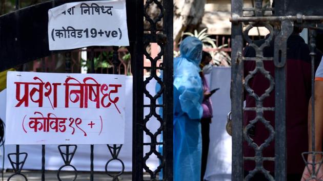 According to ICMR data, there were close to 40,000 tests carried out by the government as well as private labs across the country on Friday. (Satish Bate/HT Photo) According to ICMR data, there were close to 40,000 tests carried out by the government as well as private labs across the country on Friday. (Satish Bate/HT Photo)