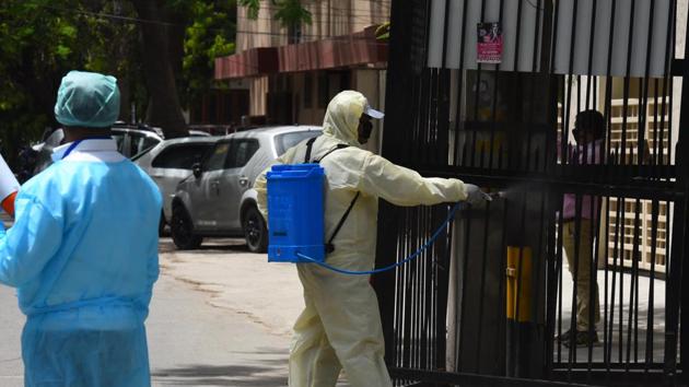 Till Saturday 2,625 Covid-19 positive cases had been detected in Delhi with 54 deaths. (Raj K Raj/HT file photo) Till Saturday 2,625 Covid-19 positive cases had been detected in Delhi with 54 deaths. (Raj K Raj/HT file photo)