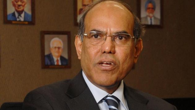 D Subbarao said the “life versus livelihood” dilemma for the country is arguably very “short while” for India. (Hemant Mishra/mint) D Subbarao said the “life versus livelihood” dilemma for the country is arguably very “short while” for India. (Hemant Mishra/mint)