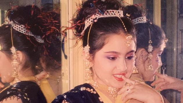 Sara Ali Khan shared two cute throwback pictures on Instagram.