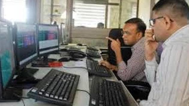 During the day the positive momentum further strengthened as the Reserve Bank of India announced a special liquidity facility of Rs 50,000 crore for mutual funds, with an aim to ease liquidity pressures on mutual funds. (HT photo) During the day the positive momentum further strengthened as the Reserve Bank of India announced a special liquidity facility of Rs 50,000 crore for mutual funds, with an aim to ease liquidity pressures on mutual funds. (HT photo)