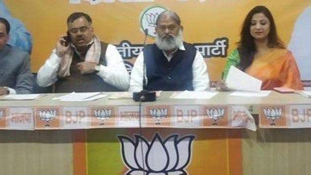 File photo of Haryana home minster Anil Vij (centre). (Photo @anilvijminister) File photo of Haryana home minster Anil Vij (centre). (Photo @anilvijminister)