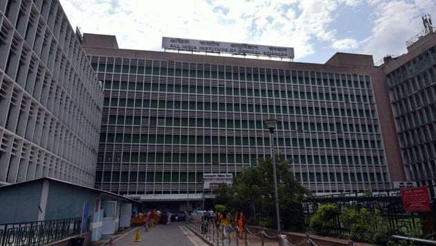 According to the sources, the entire wing at AIIMS where Union health minister Harsh Vardhan’s OSD office is located is being sanitised and several staffers, including the OSD, is learnt to have been advised self-quarantine. (Amal KS / HT File Photo) According to the sources, the entire wing at AIIMS where Union health minister Harsh Vardhan’s OSD office is located is being sanitised and several staffers, including the OSD, is learnt to have been advised self-quarantine. (Amal KS / HT File Photo)