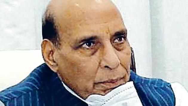 Rajnath Singh praised the efforts of DPSUs in coming out with new products to fight Covid-19 and also the assistance provided by them to the local administration.(HT Photo)