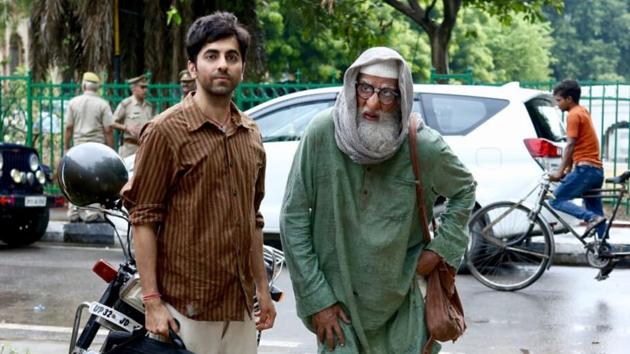 Ayushmann Khurrana and Amitabh Bachchan on sets of Gulabo Sitabo. Ayushmann Khurrana and Amitabh Bachchan on sets of Gulabo Sitabo.