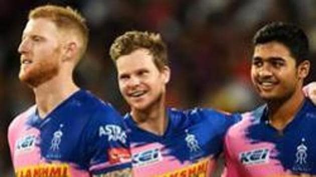 Steve Smith (C) with Ben Stokes. (AFP) Steve Smith (C) with Ben Stokes. (AFP)