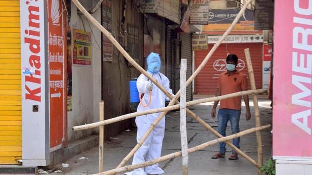 A senior government official clarified that these relaxations will not apply to any of the 99 containment zones in the city. (Santosh Kumar/ HT photo. Representative image) A senior government official clarified that these relaxations will not apply to any of the 99 containment zones in the city. (Santosh Kumar/ HT photo. Representative image)