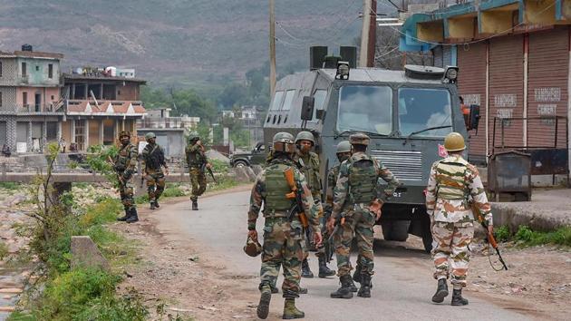 Mortars along the Line of Control (LoC) in three sectors of Jammu and Kashmir’s Poonch district were fired on Tuesday, a defence spokesperson said.(PTI)