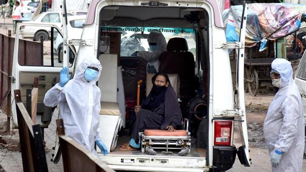 Deaths due to Covid-19 have surpassed the 1000-mark in India(ANI) Deaths due to Covid-19 have surpassed the 1000-mark in India(ANI)