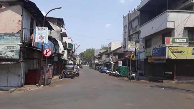 Pune residents living in hotspots follow lockdown restrictions, stay ...