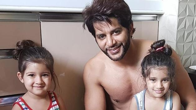 Actor Karanvir Bohra says he is teaching his daughters to be secular