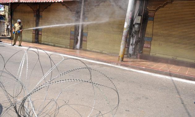 Jammu and Kashmir now has four hotspots, namely Bandipora, Shopian, Anantnag and Srinagar. (HT PHOTO) Jammu and Kashmir now has four hotspots, namely Bandipora, Shopian, Anantnag and Srinagar. (HT PHOTO)