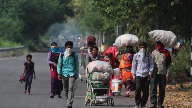 The Union ministry of home affairs (MHA) had on Wednesday allowed the movement of the stranded people, including migrant labourers, workers, students, tourists, and issued guidelines for their travel. (Yogendra Kumar/HT file photo. Representative image) The Union ministry of home affairs (MHA) had on Wednesday allowed the movement of the stranded people, including migrant labourers, workers, students, tourists, and issued guidelines for their travel. (Yogendra Kumar/HT file photo. Representative image)