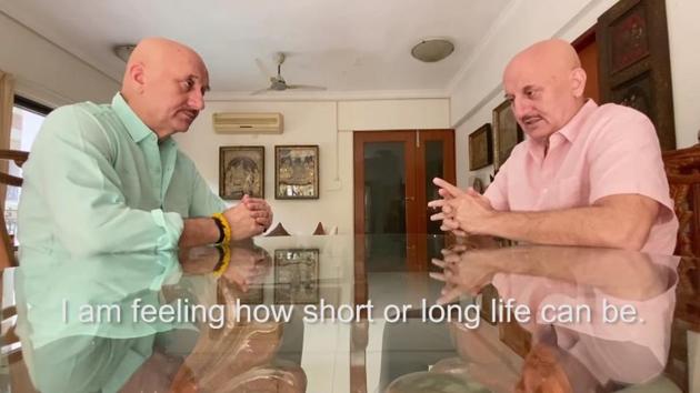 Anupam Kher pays video tribute to Irrfan Khan and Rishi Kapoor. Anupam Kher pays video tribute to Irrfan Khan and Rishi Kapoor.