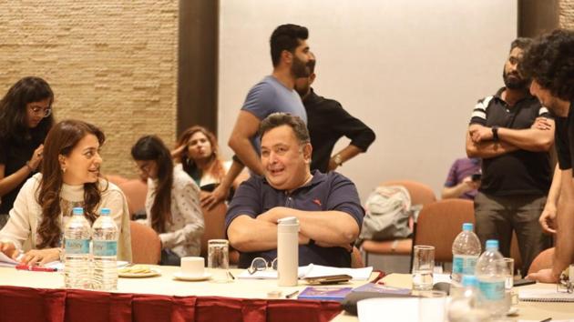 Juhi Chawla and Rishi Kapoor during Sharmaji Namkeen meet. Juhi Chawla and Rishi Kapoor during Sharmaji Namkeen meet.