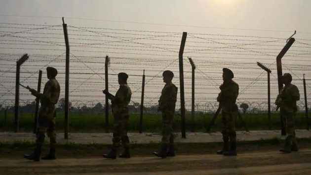 This is the second time in the last fortnight when Indian and Pakistani troopers exchanged fire on the LoC in the Uri sector amid the coronavirus disease (Covid-19) pandemic. (File photo: AFP) This is the second time in the last fortnight when Indian and Pakistani troopers exchanged fire on the LoC in the Uri sector amid the coronavirus disease (Covid-19) pandemic. (File photo: AFP)