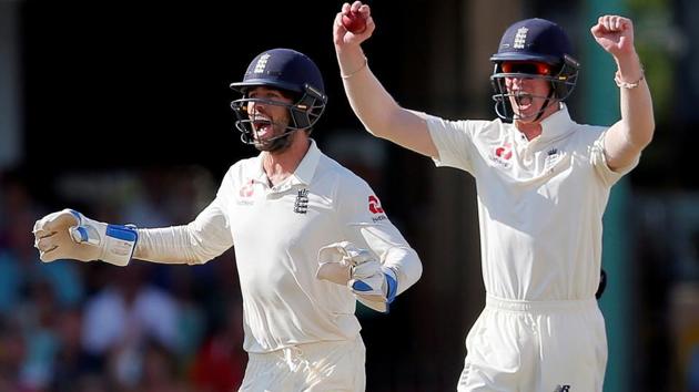 FILE PHOTO: Cricket - England v Sri Lanka, Third Test - Colombo, Sri Lanka - November 24, 2018. England's Keaton Jennings celebrates with his teammate Ben Foakes after taking the catch to dismiss Sri Lanka's Dimuth Karunaratne (not pictured). (REUTERS) FILE PHOTO: Cricket - England v Sri Lanka, Third Test - Colombo, Sri Lanka - November 24, 2018. England's Keaton Jennings celebrates with his teammate Ben Foakes after taking the catch to dismiss Sri Lanka's Dimuth Karunaratne (not pictured). (REUTERS)