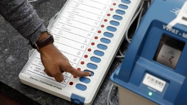 In view of the Covid-19 pandemic that has prompted a national lockdown, the EC last month announced an indefinite deferment of polls.(Photo by Rahul Raut/HT PHOTO) In view of the Covid-19 pandemic that has prompted a national lockdown, the EC last month announced an indefinite deferment of polls.(Photo by Rahul Raut/HT PHOTO)
