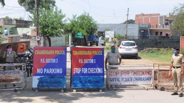 Ever since the outbreak of cases in Bapu Dham Colony in Sector 26, Sector 13 that is located adjacent to it has been sealed as well. All entry points, except for the railway under bridge and exit for Panchkula from the Fun Republic side, were blocked three days back. (HT FILE) Ever since the outbreak of cases in Bapu Dham Colony in Sector 26, Sector 13 that is located adjacent to it has been sealed as well. All entry points, except for the railway under bridge and exit for Panchkula from the Fun Republic side, were blocked three days back. (HT FILE)