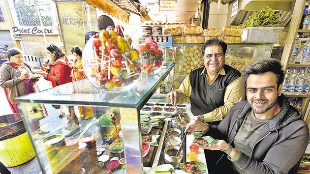 Liquor and paan shops inside malls or marketplaces are not allowed to operate yet. Neither are such stores in containment zones. (Sushil Kumar/HT PHOTO) Liquor and paan shops inside malls or marketplaces are not allowed to operate yet. Neither are such stores in containment zones. (Sushil Kumar/HT PHOTO)