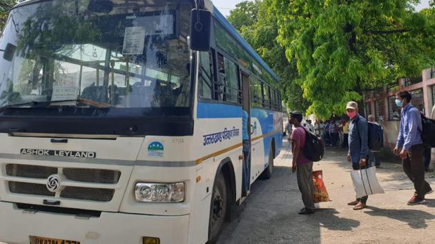 The state government has arranged buses for the evacuation of its residents stranded in other states.(HT PHOTO) The state government has arranged buses for the evacuation of its residents stranded in other states.(HT PHOTO)
