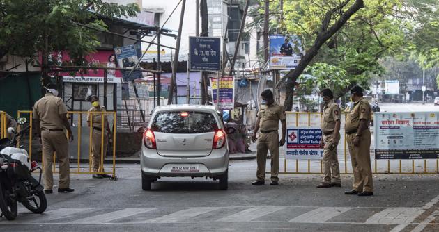 Mumbai has till Monday evening reported three deaths due to Covid-19 and 211 positive cases. (Pratham Gokhale/HT file photo) Mumbai has till Monday evening reported three deaths due to Covid-19 and 211 positive cases. (Pratham Gokhale/HT file photo)