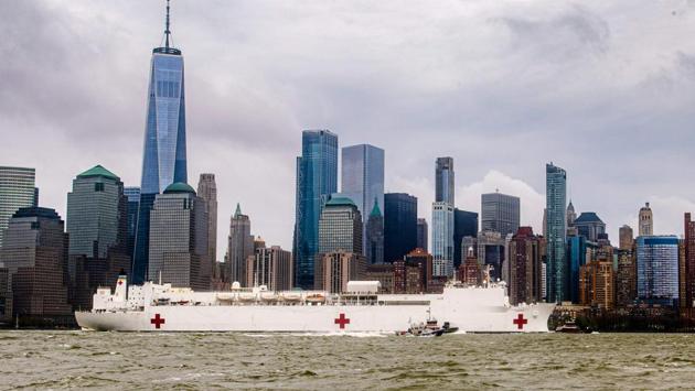 USNS Comfort (T-AH 20), a hospital ship, departs New York Harbor after treating patients in New York and New Jersey. US has so far reported 1,165,868 cases and 67,552 deaths. Many states in the US are rolling back confinement measures. New York, the worst hit state plans to resume manufacturing and construction activity in low-risk parts from May 15. (Brendan Fitzgerald / AFP) USNS Comfort (T-AH 20), a hospital ship, departs New York Harbor after treating patients in New York and New Jersey. US has so far reported 1,165,868 cases and 67,552 deaths. Many states in the US are rolling back confinement measures. New York, the worst hit state plans to resume manufacturing and construction activity in low-risk parts from May 15. (Brendan Fitzgerald / AFP)