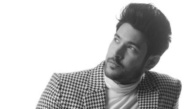 Shivin Narang was recently seen in Beyhadh 2 and Khatron Ke Khiladi. Shivin Narang was recently seen in Beyhadh 2 and Khatron Ke Khiladi.