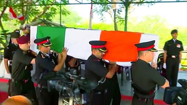 Last respects being paid to Col Ashutosh Sharma at Jaipur Military Station on Tuesday. He was the commanding officer of the 21 Rashtriya Rifles unit and lost his life in an encounter in Handwara, Jammu & Kashmir.(ANI)