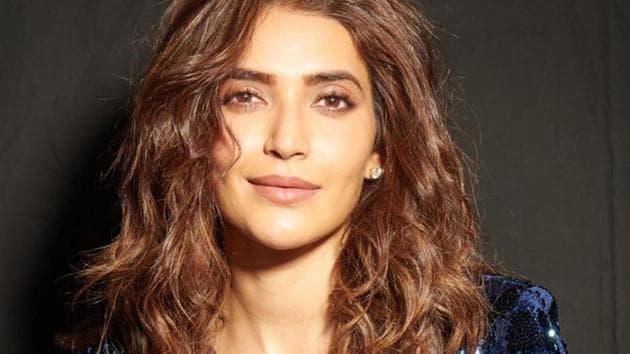 Actor Karishma Tanna found driving around Mumbai when the streets are deserted “quite eerie” (Photo: Instagram/karishmaktanna) Actor Karishma Tanna found driving around Mumbai when the streets are deserted “quite eerie” (Photo: Instagram/karishmaktanna)