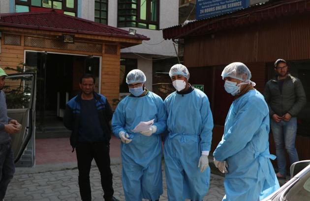 Till date, 82,367 people in contact with suspected cases have been put under surveillance—14,664 in home quarantine, 190 in hospital quarantine and 7,625 in home surveillance. (file photo) Till date, 82,367 people in contact with suspected cases have been put under surveillance—14,664 in home quarantine, 190 in hospital quarantine and 7,625 in home surveillance. (file photo)