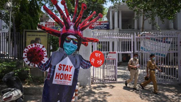 A cut-out urging people to stay at home during lockdown to curb the spread of coronavirus at Daryaganj in New Delhi. (Biplov Bhuyan/HT PHOTO) A cut-out urging people to stay at home during lockdown to curb the spread of coronavirus at Daryaganj in New Delhi. (Biplov Bhuyan/HT PHOTO)