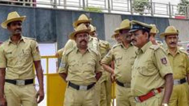 The man, indentified as Prabhu, attacked a head constable near Acharya college towards Sasuveghatta road while trying to escape arrest. The head constable was injured and shifted to a hospital. (PTI file photo. Representative image) The man, indentified as Prabhu, attacked a head constable near Acharya college towards Sasuveghatta road while trying to escape arrest. The head constable was injured and shifted to a hospital. (PTI file photo. Representative image)