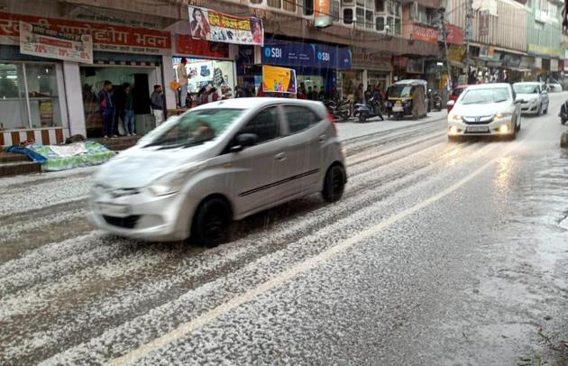 Rainfall along with hailstorm and thunderstorms are very likely to occur in higher and middle hills of the state on May 7. (ht file photo) Rainfall along with hailstorm and thunderstorms are very likely to occur in higher and middle hills of the state on May 7. (ht file photo)