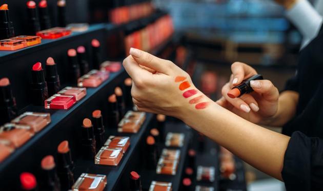 There are multiple known instances of infections caused by shared beauty products (Photo: Shutterstock) There are multiple known instances of infections caused by shared beauty products (Photo: Shutterstock)