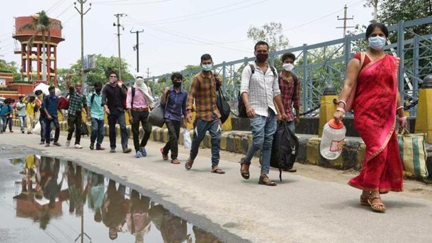 The police said that when buses do ply for migrants, the information will be shared with them. However, Tuesday’s incident was based on a rumour that circulated among the workers.(Santosh Kumar/ HT file photo . Representative image) The police said that when buses do ply for migrants, the information will be shared with them. However, Tuesday’s incident was based on a rumour that circulated among the workers.(Santosh Kumar/ HT file photo . Representative image)