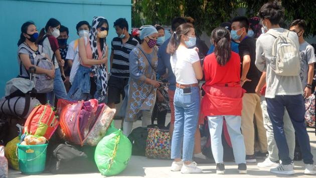 Manipuri sudents leave from Guwahati on May 9, 2020, for their native place during coronavirus lockdown. (ANI) Manipuri sudents leave from Guwahati on May 9, 2020, for their native place during coronavirus lockdown. (ANI)