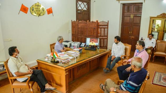 (From left) Manohar Chasker, Nitin Karmalkar, Praful Pawar, Parag Kalkar and Jayant Umarani present at a video conference at Savitribai Phule Pune University in Pune, Maharashtra, India, on Friday, May 8, 2020. (Milind Saurkar/HT Photo) (From left) Manohar Chasker, Nitin Karmalkar, Praful Pawar, Parag Kalkar and Jayant Umarani present at a video conference at Savitribai Phule Pune University in Pune, Maharashtra, India, on Friday, May 8, 2020. (Milind Saurkar/HT Photo)