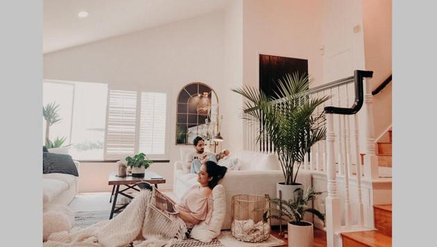 Couples are opting for FaceTime photoshoots (Himanshu Sharma) Couples are opting for FaceTime photoshoots (Himanshu Sharma)